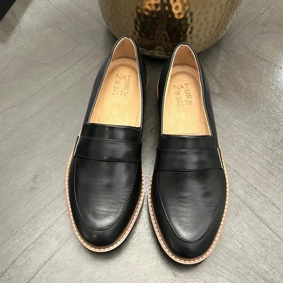 Naturalizer Adiline Platform Loafer (WIDE) - Picture 6 of 10